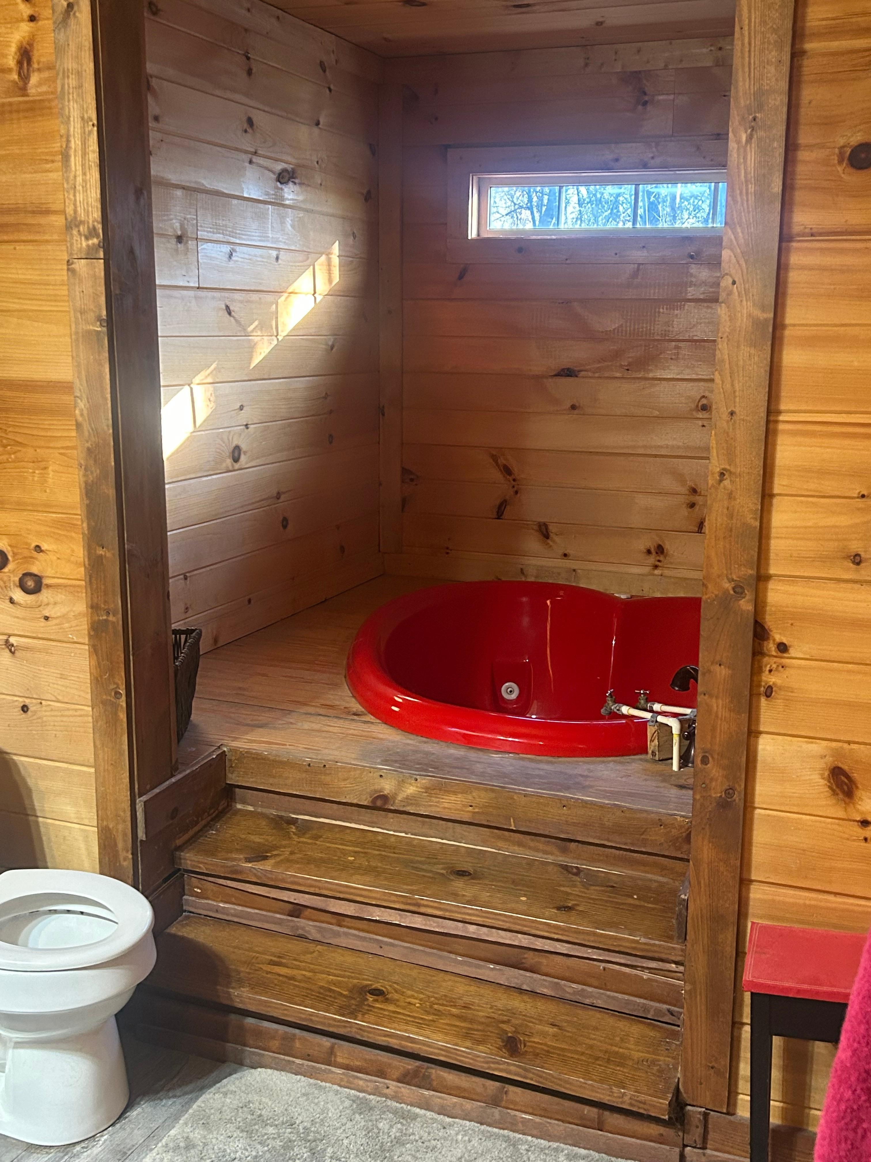 Cute heart shape hot tub but we couldn’t use it. 