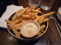 Beer battered fries and aioli dip