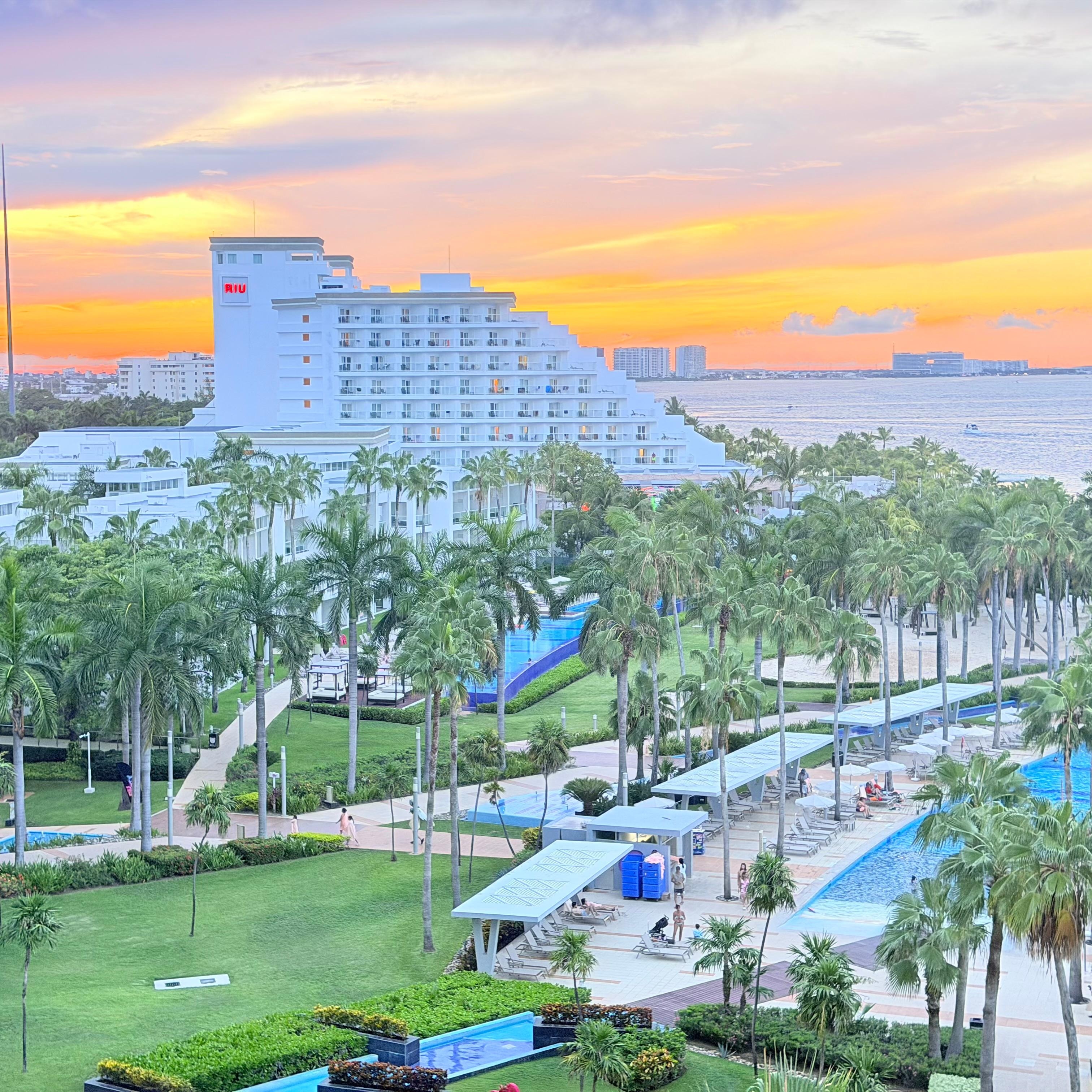 Beautiful view of the sunset 