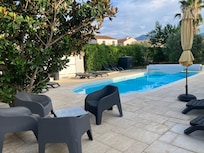 La piscine de 5 sur 10 mètres