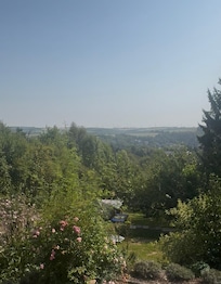 Ausblick von der Terrasse mit einen Kaffee am Morgen genießen!