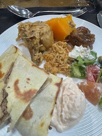 This is or dinner was really good we enjoyed it. Always fresh and tasty. A buffet lots of selection and desserts too