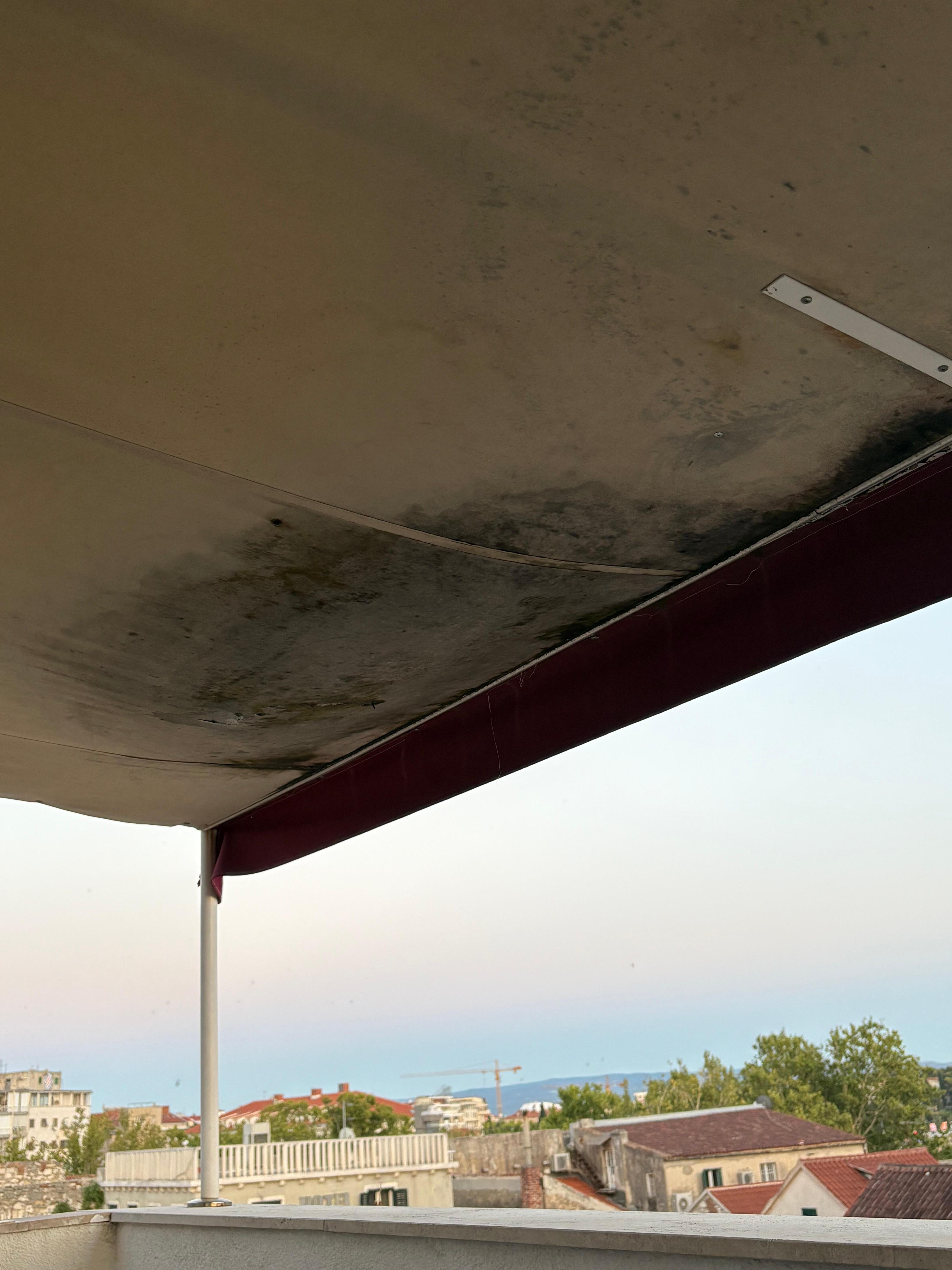 Problemas de gotera de agua estancada 