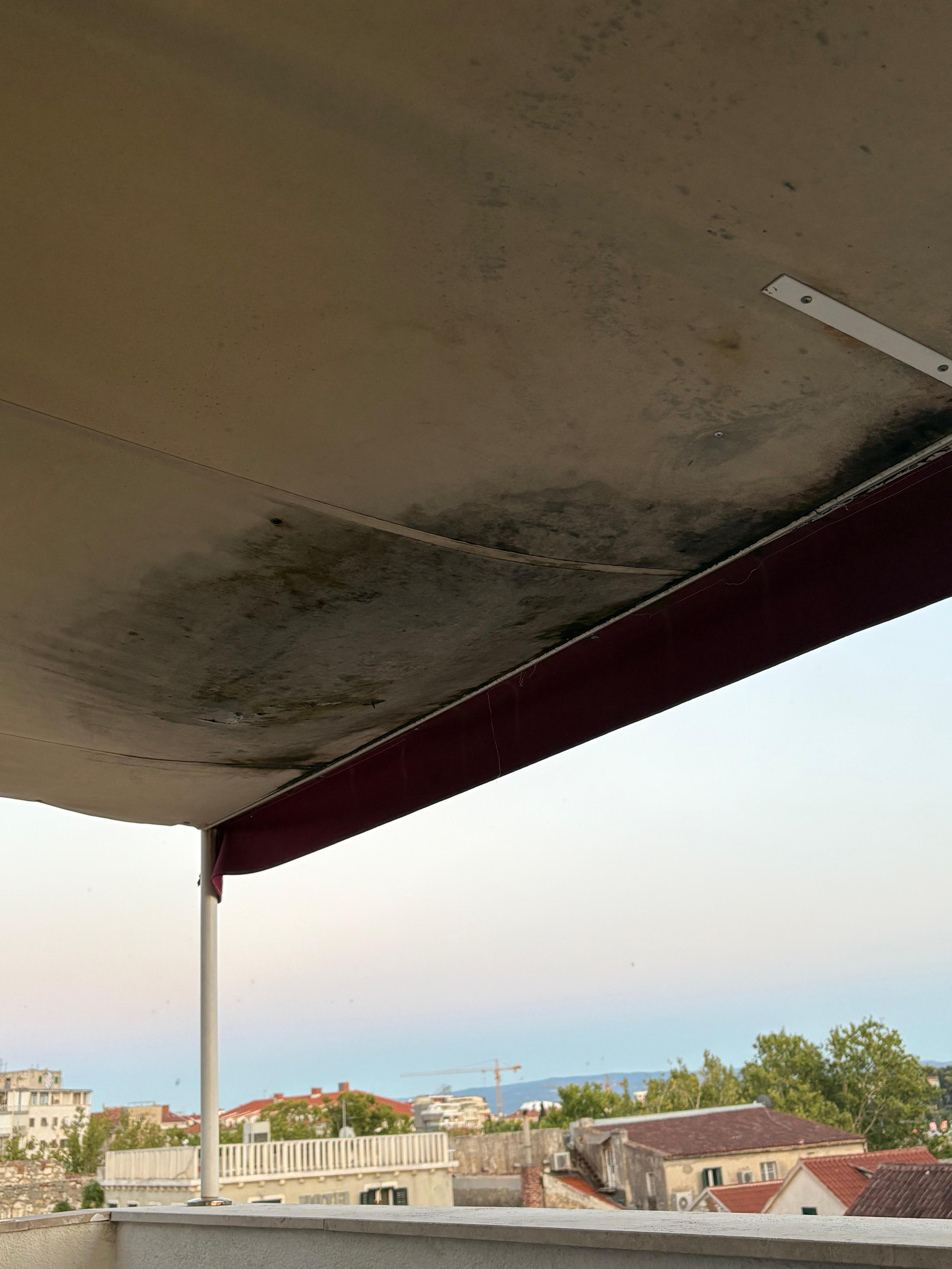 Problemas de gotera de agua estancada
