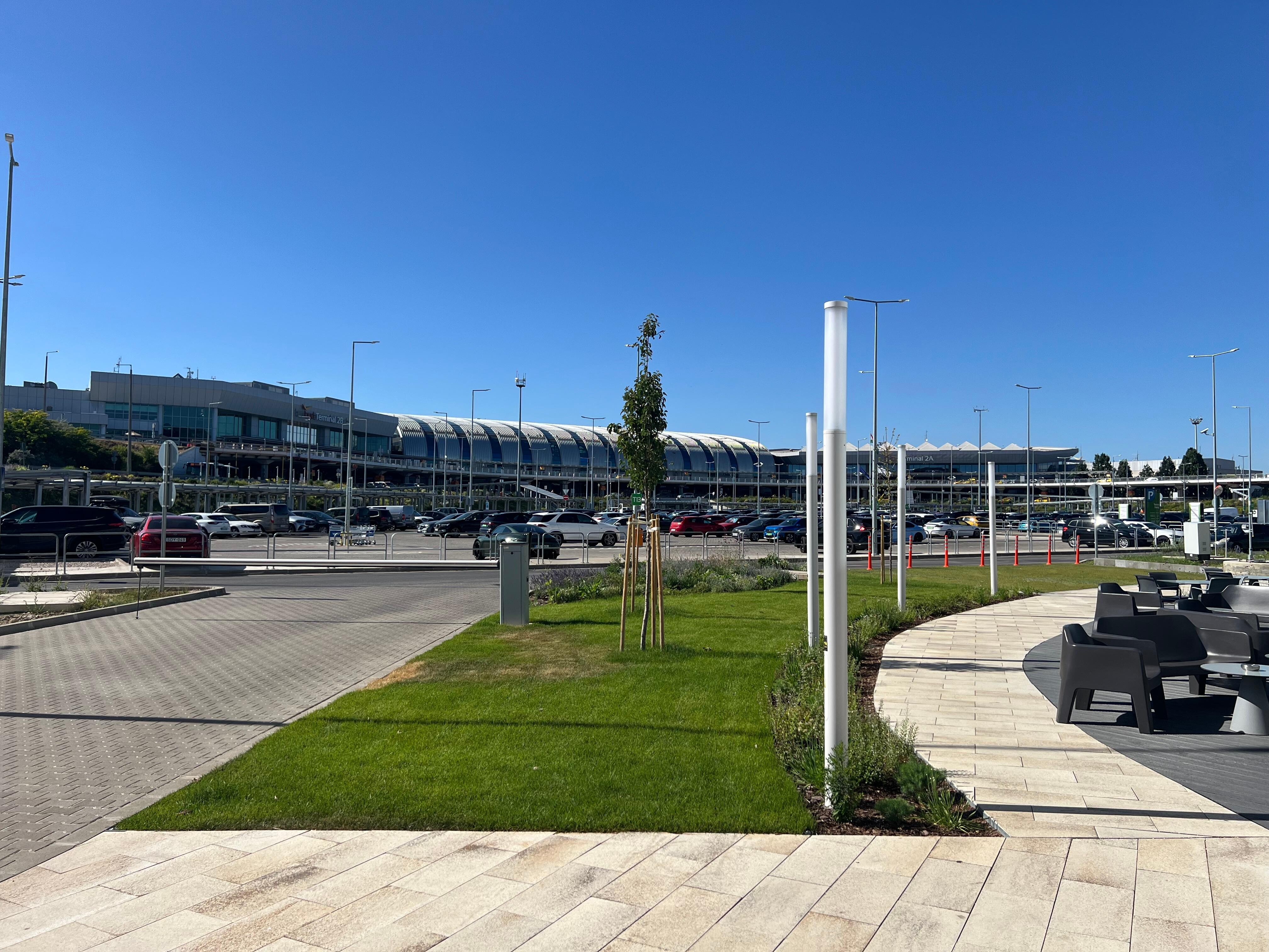 Close proximity to airport