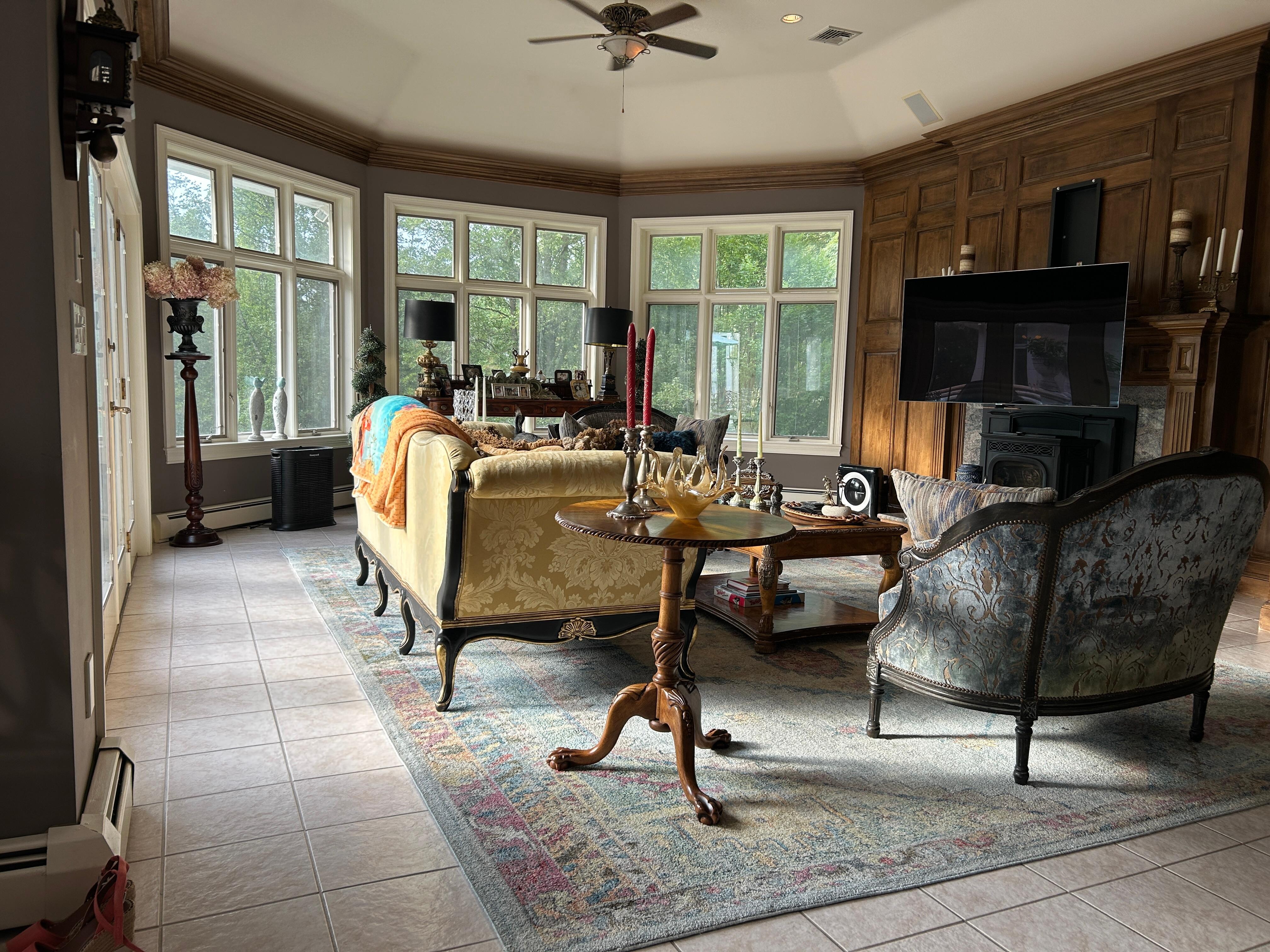 Sitting room off kitchen