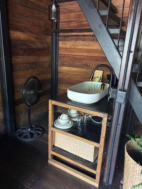 Kitchenette with a small refrigerator and stove