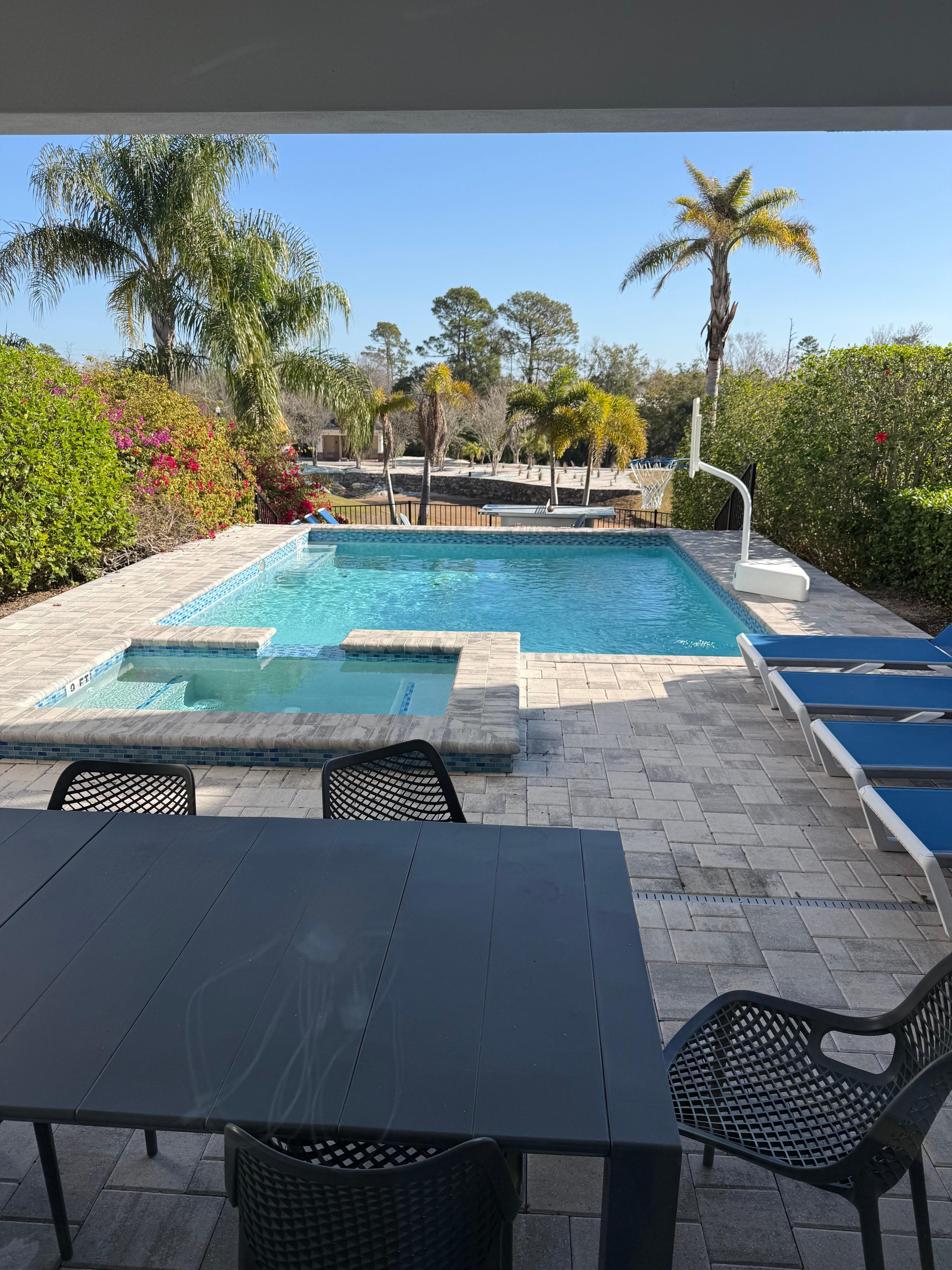 Loved the poll area with gas fire pit on a timer. 