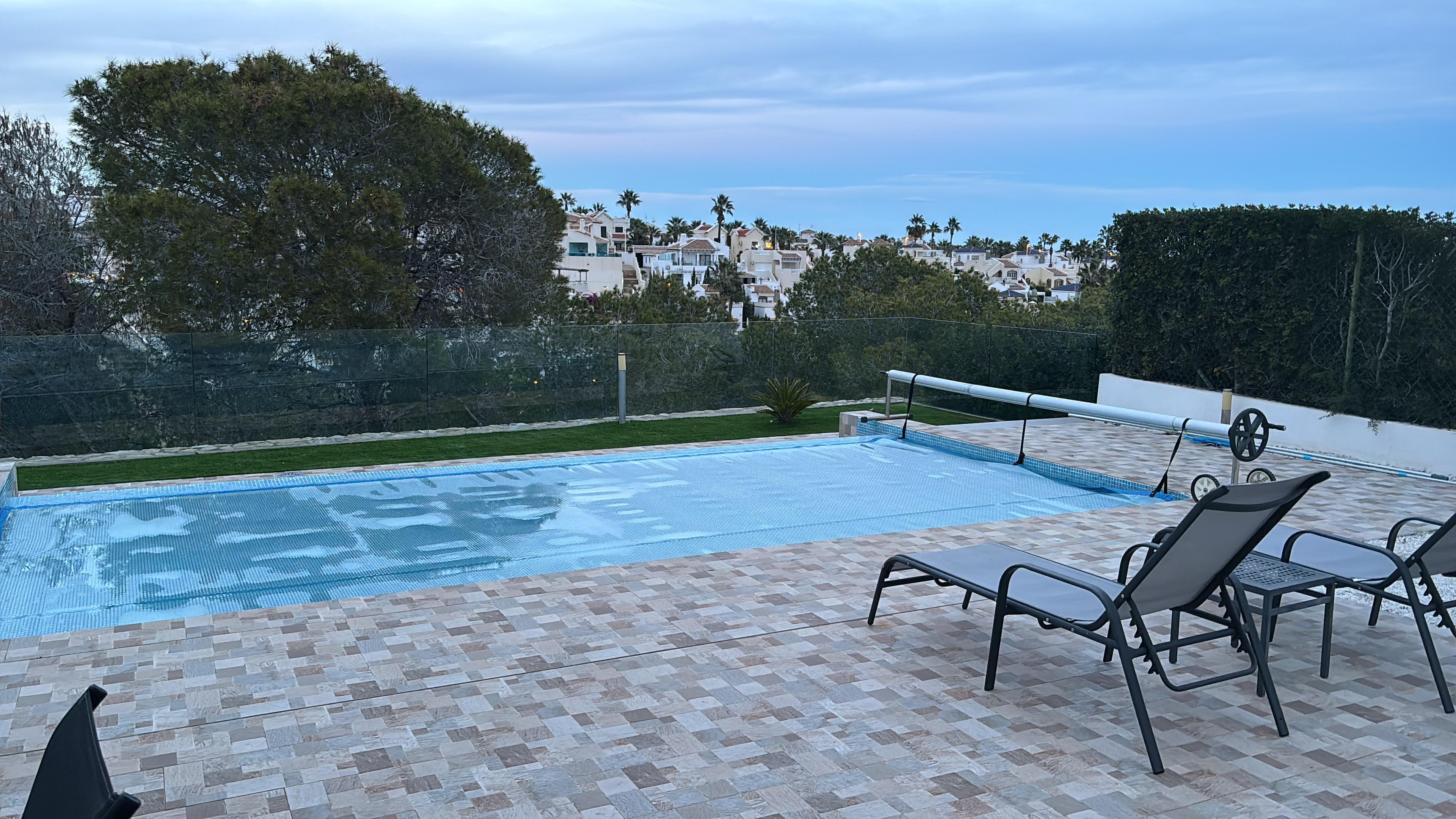 Fab pool and heated for us - great value 