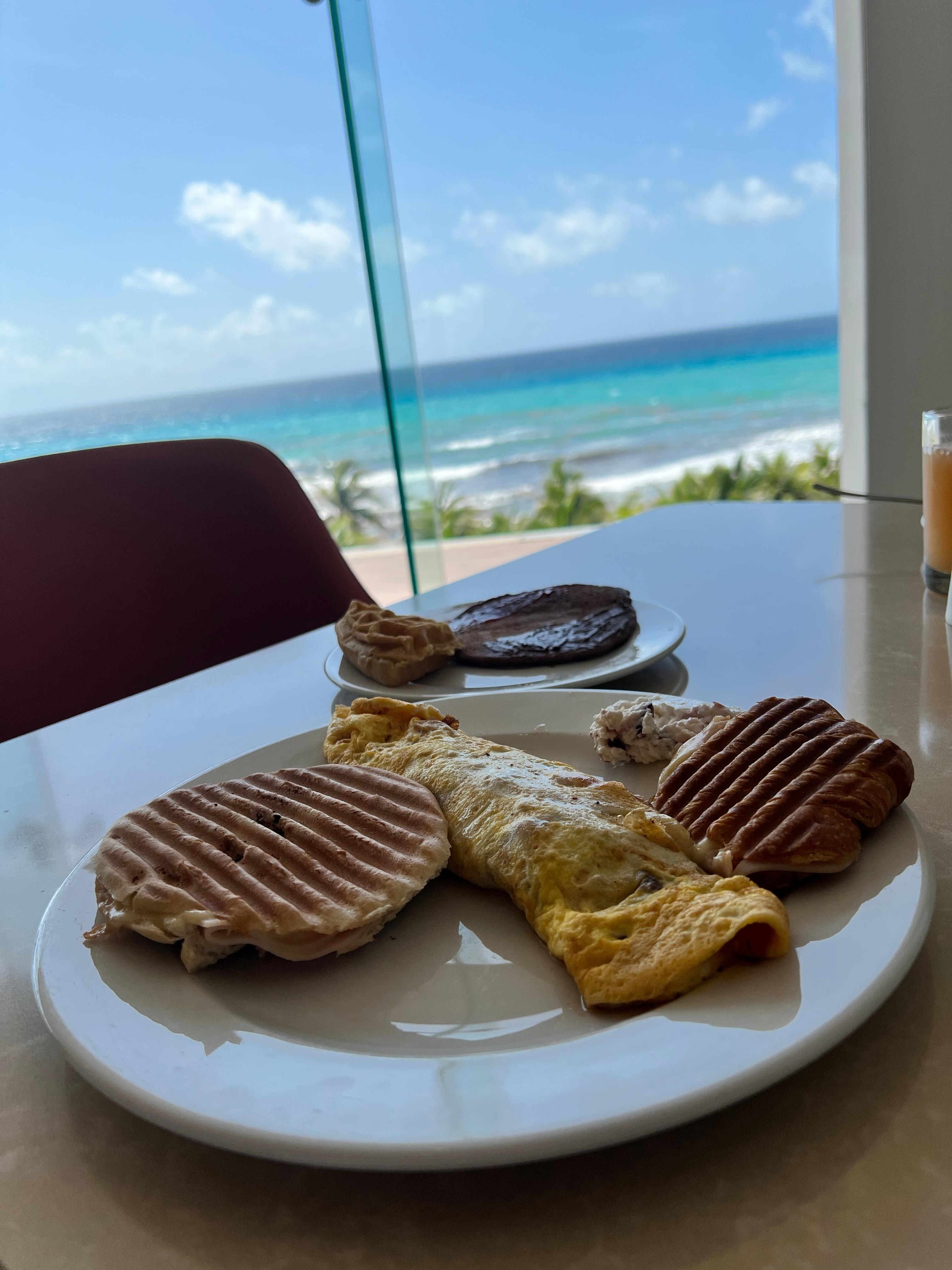 Minhas escolhas do café da manhã, mas tinha muuuuitas outras opções top