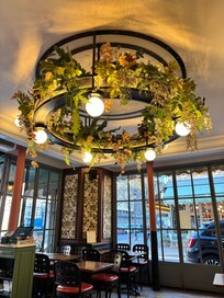 Cafe de Paris for a sit down breakfast