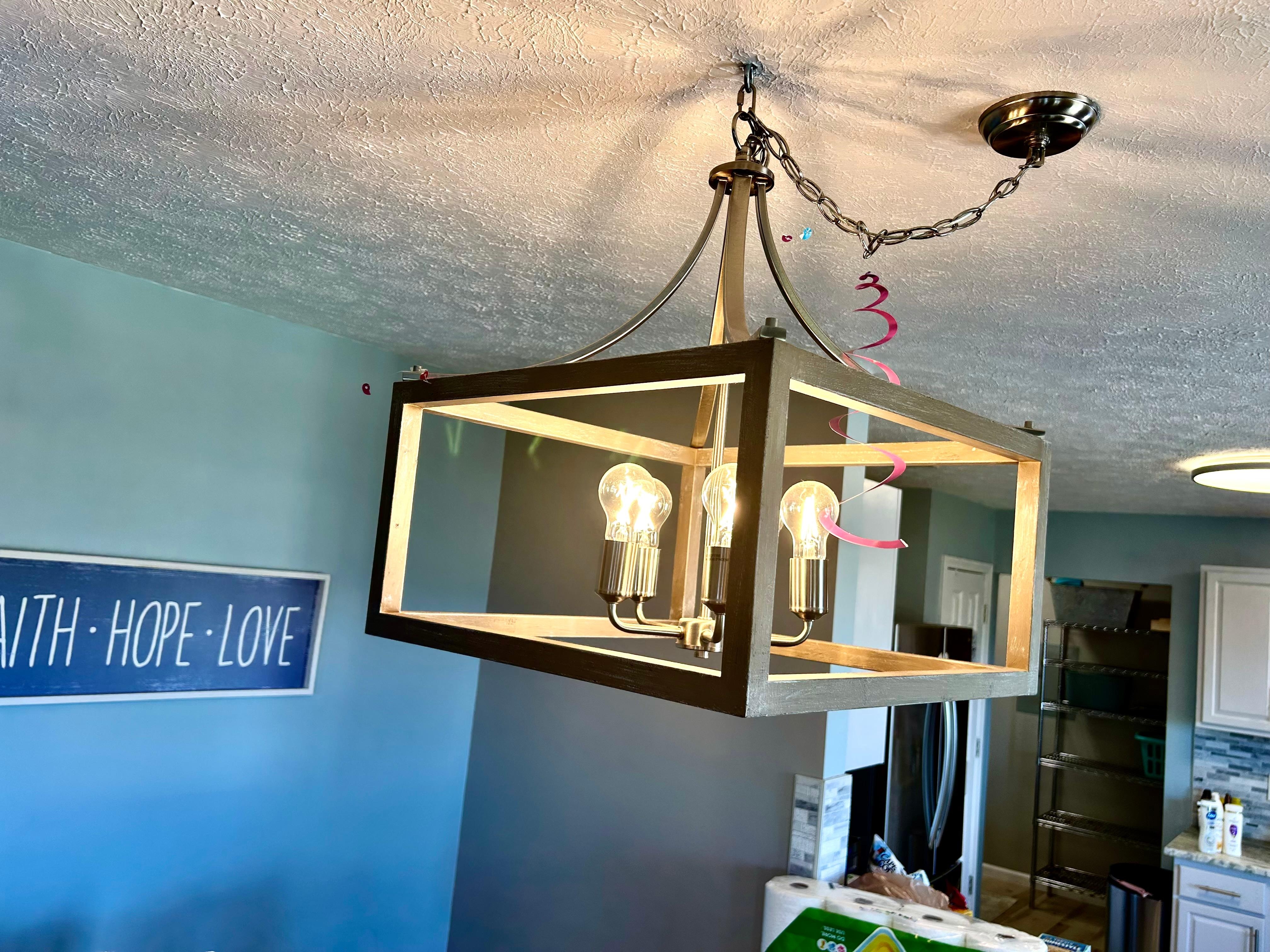 Party decor still hung from previous guest. The cleaning company somehow missed these decorations. 