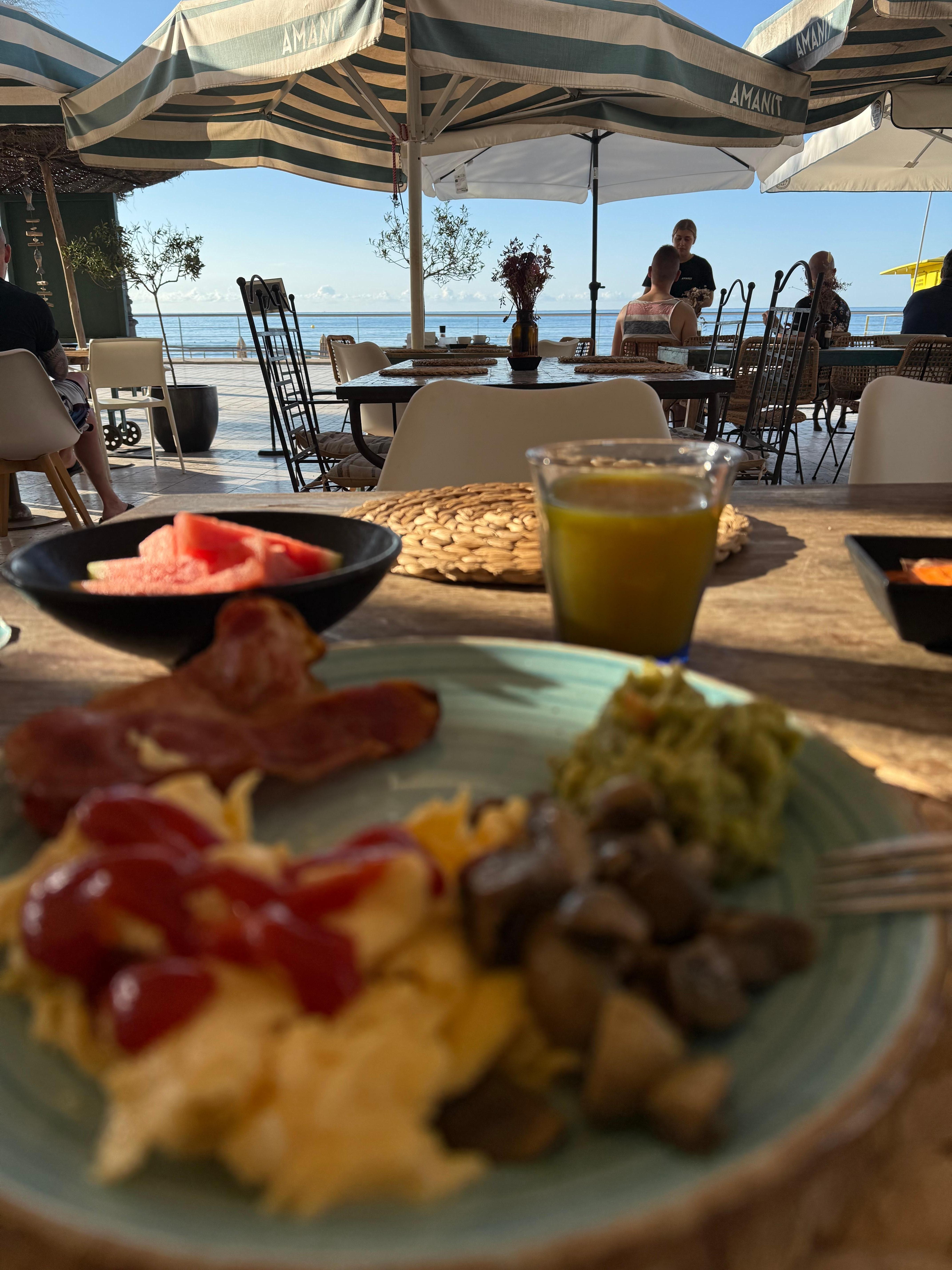 Breakfast with a view 