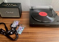 Box Saggs "Silk Degrees" album was on the turntable when we arrived in our room.