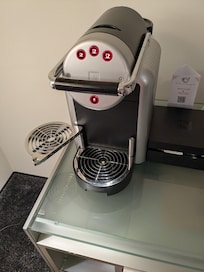 電源を入れてメンテナンスマークの出るネスプレッソ(故障)