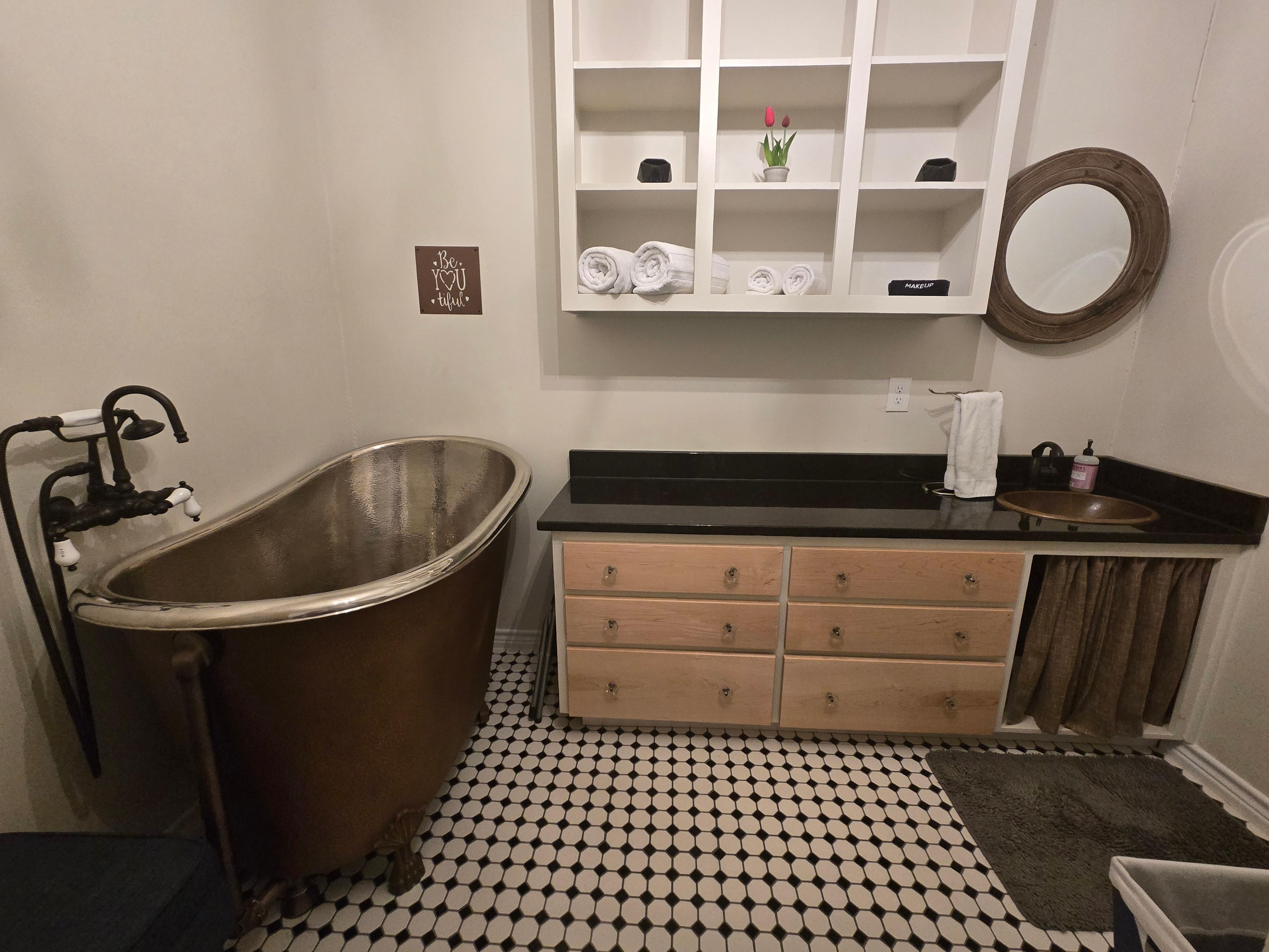 Great tub for soaking in