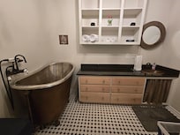 Great tub for soaking in