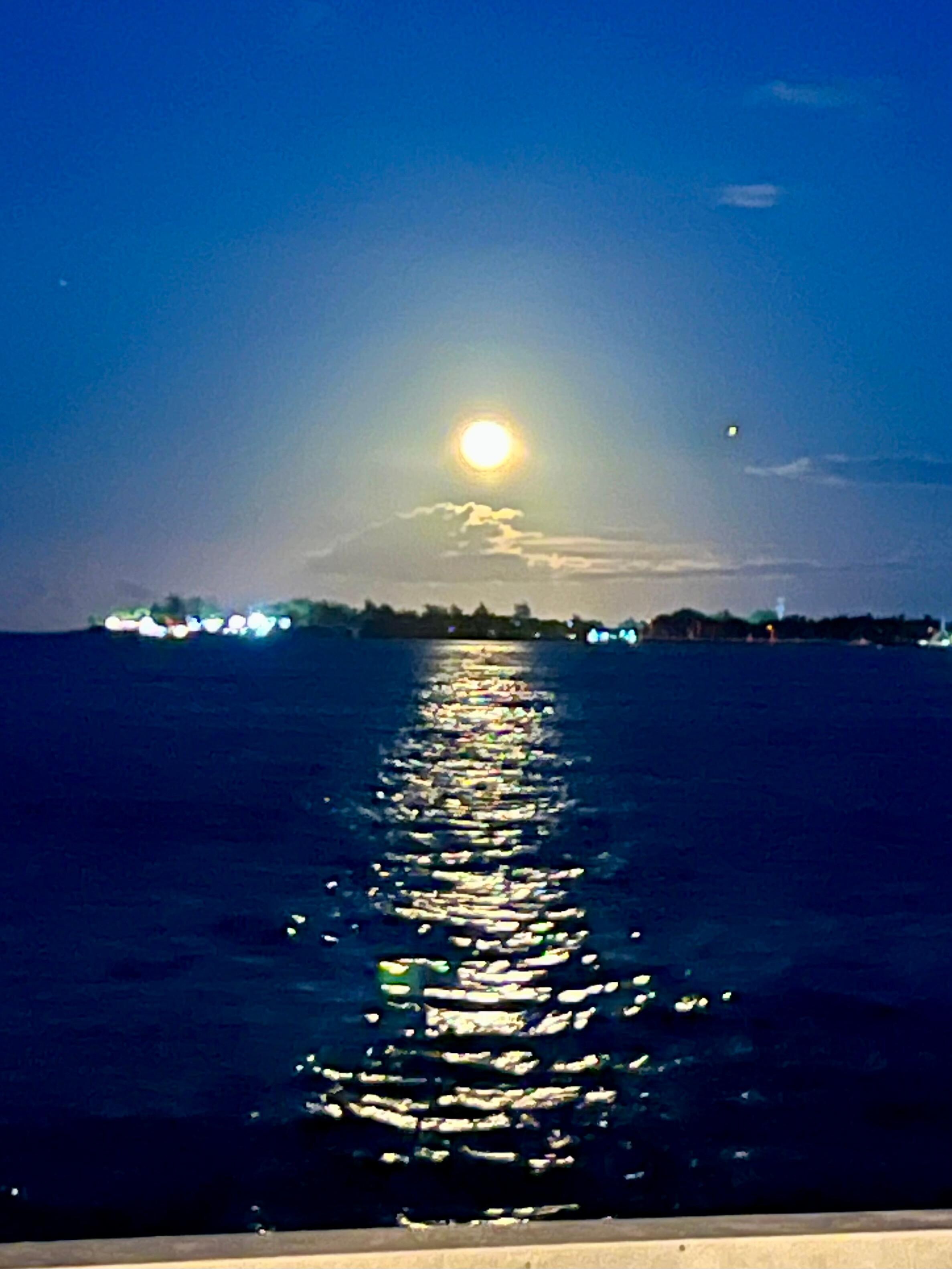 Moonrise view from nearby restaurant Par’Agua by La Playita hotel, facing east isla verde