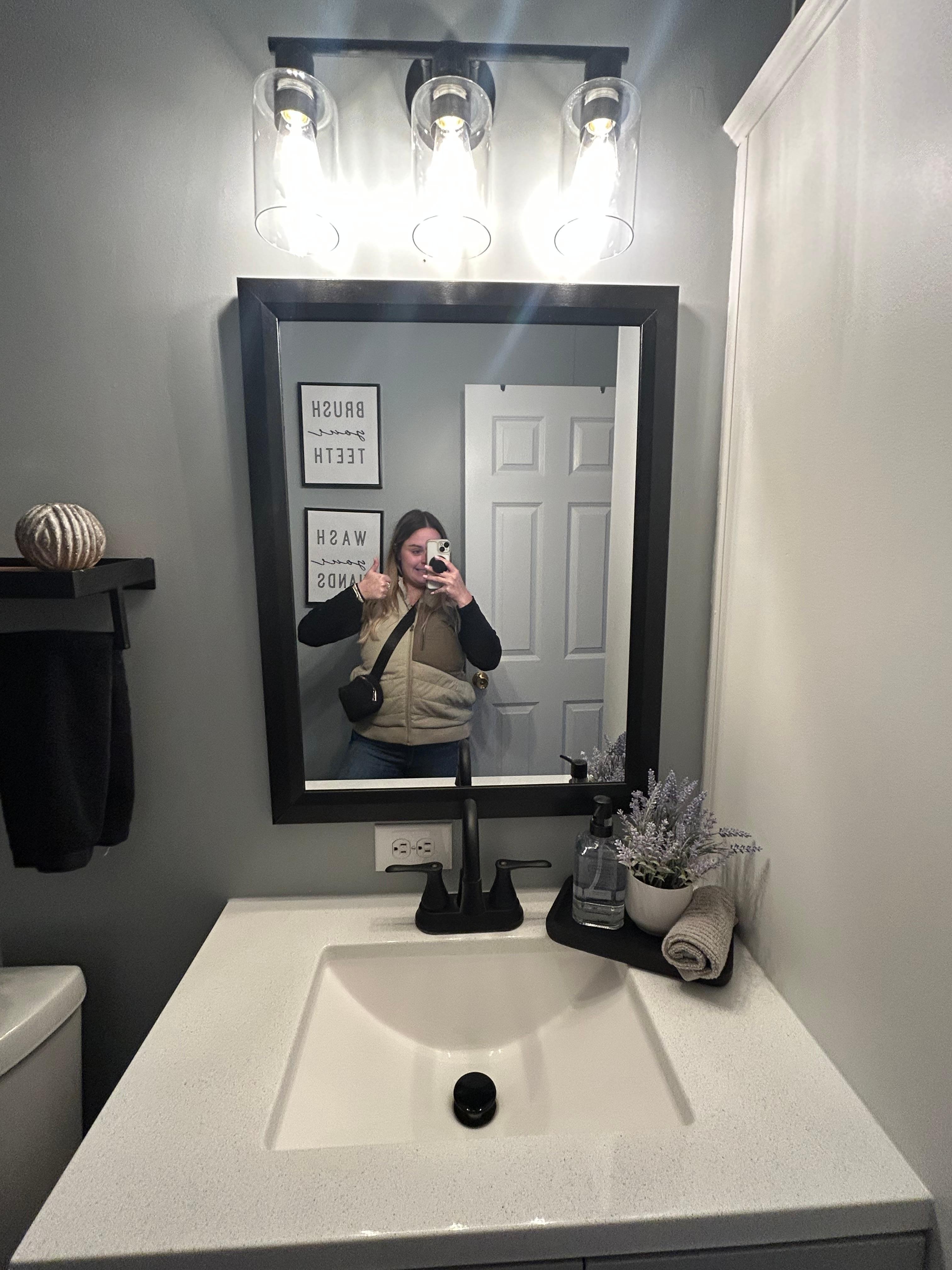 Walk through of the house when we first arrived. This bathroom was decorated so beautifully. 