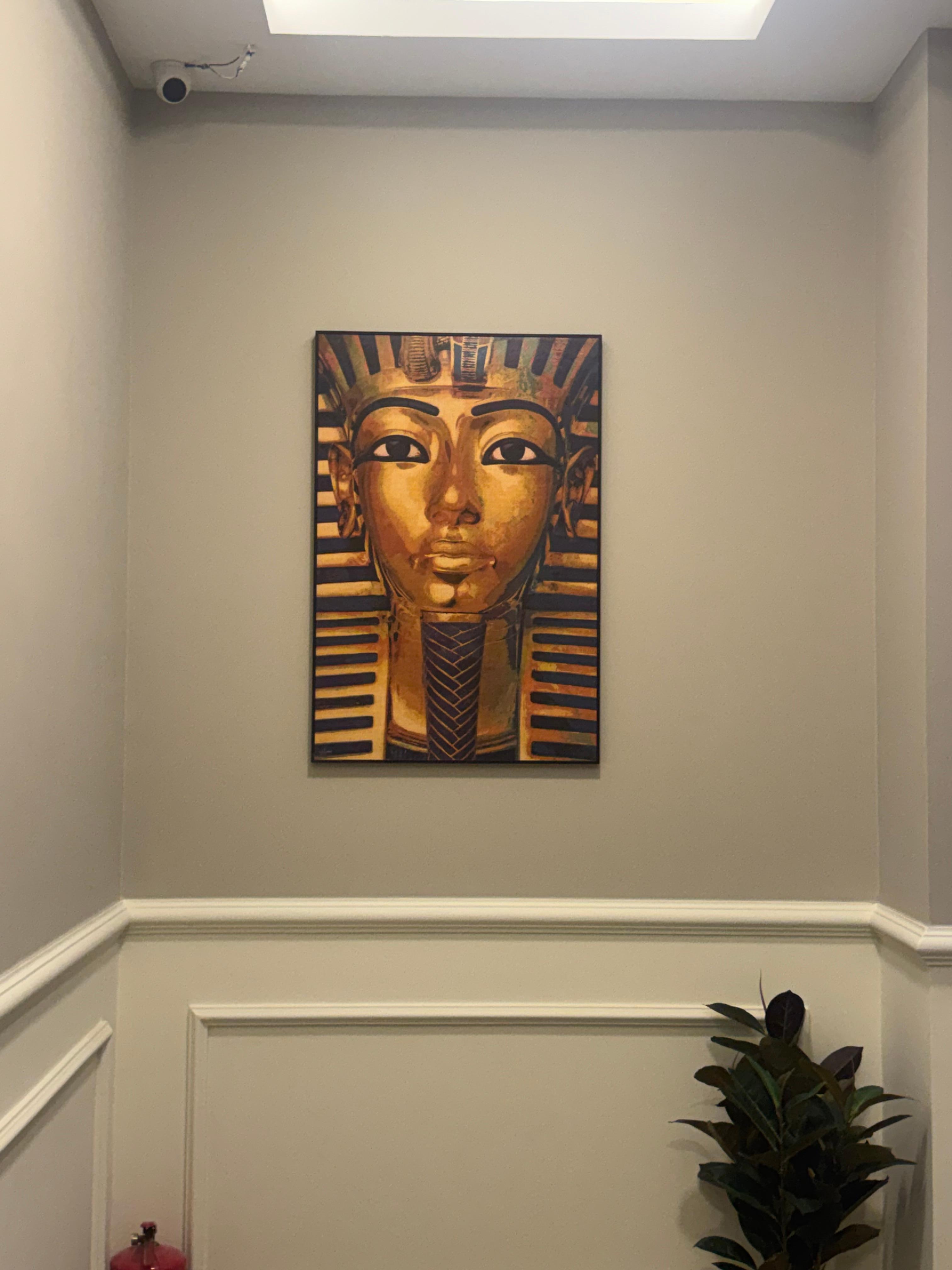 Love the decoration on the hallway 