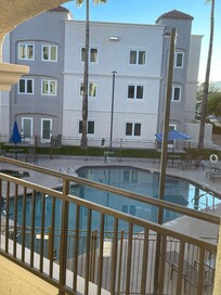 Saltwater pool tiny scratchy towels