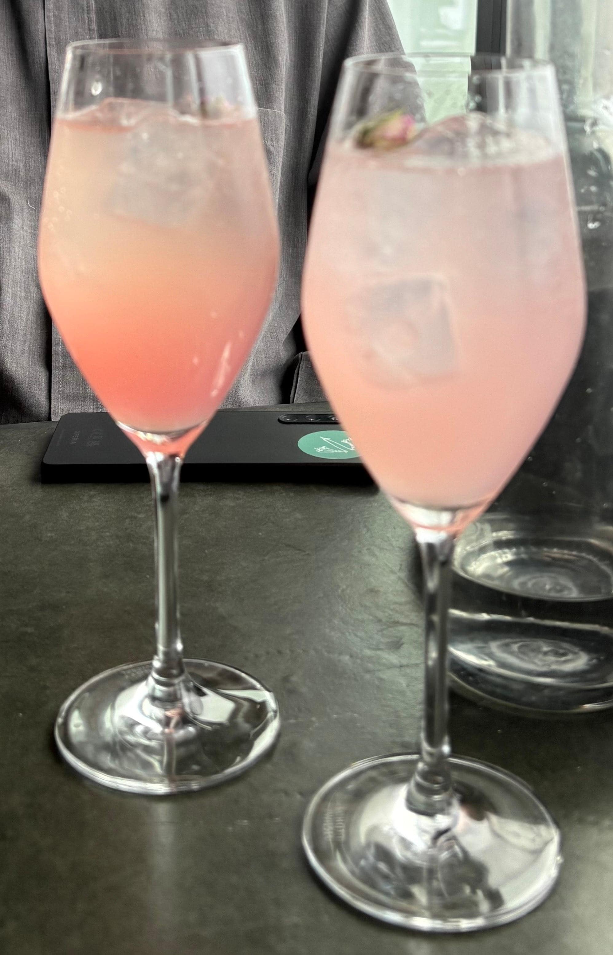 Rosa drink till förmån för bröstcancerfonden