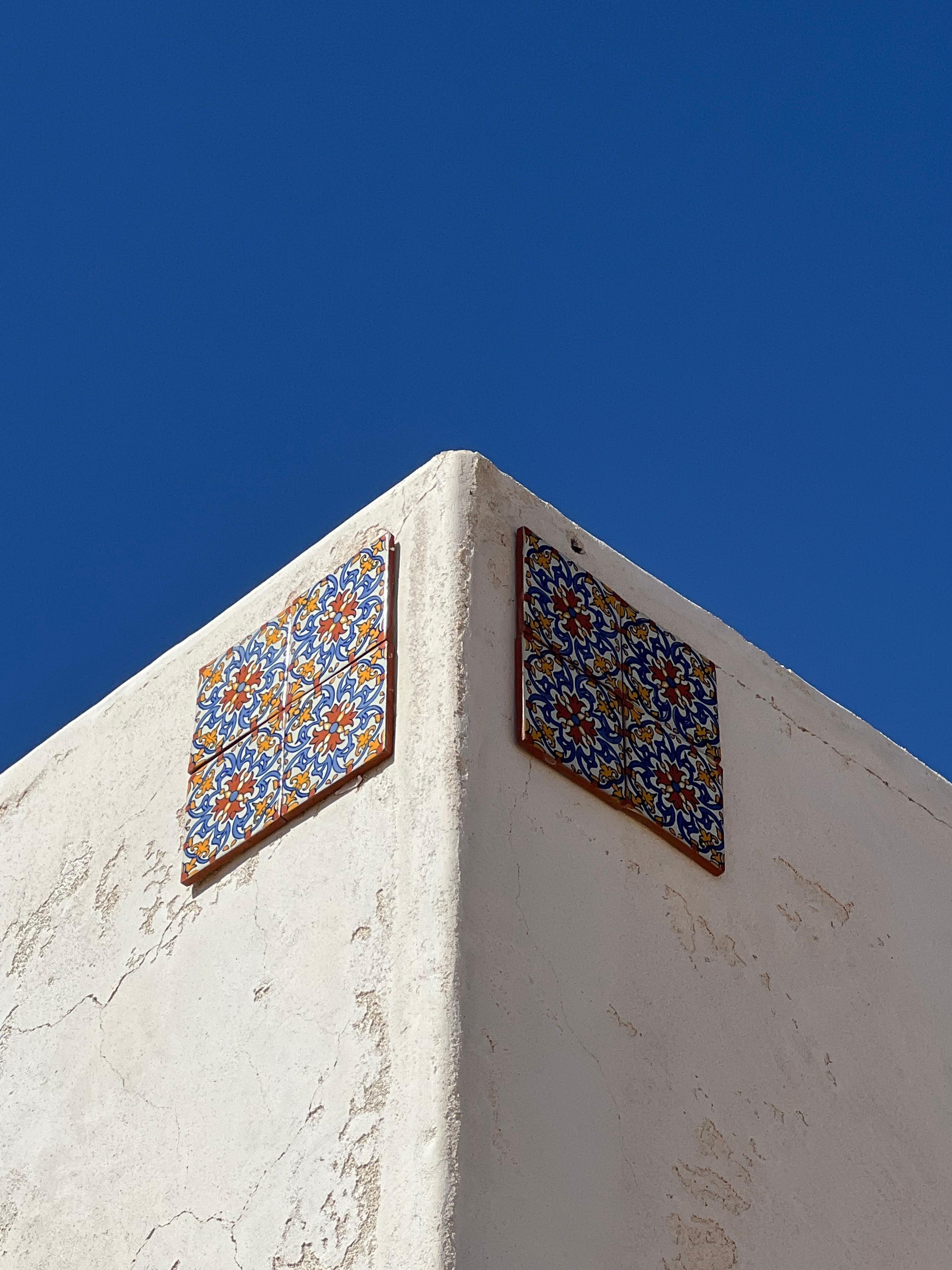 Decorative architecture 