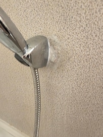 L'installation d'un pommeau de douche par un bricoleur débutant