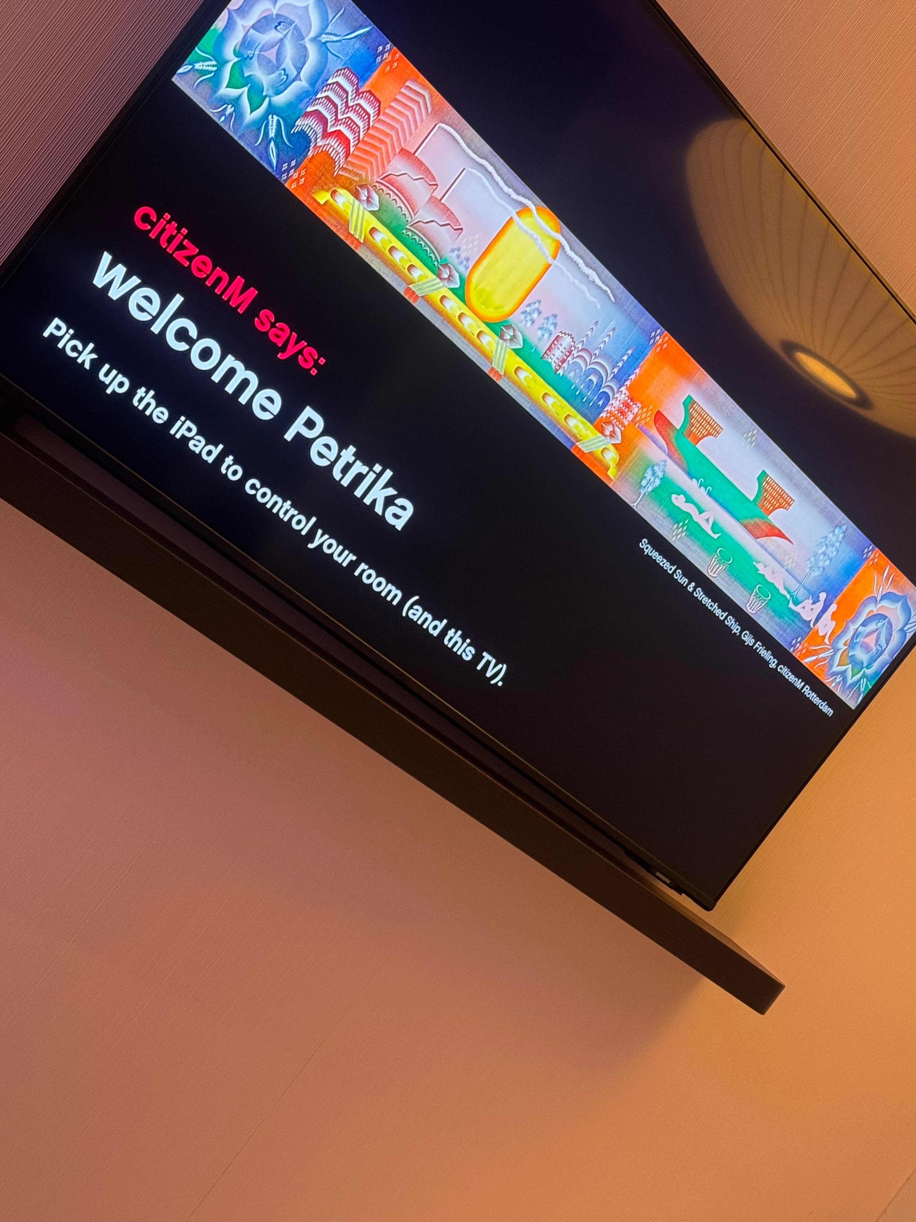 Friendly greeting when you walk in 