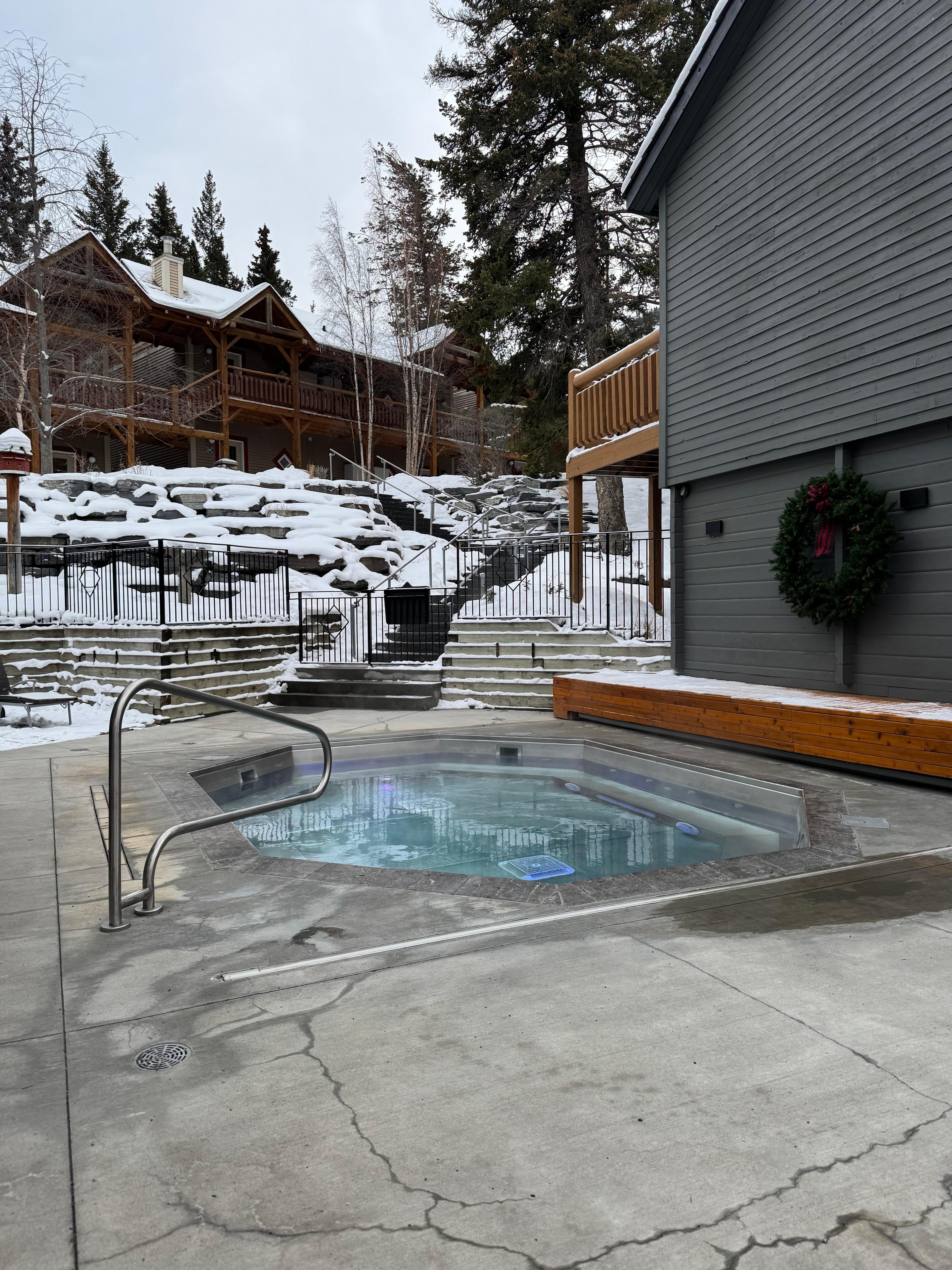 Snowy Hot tub 