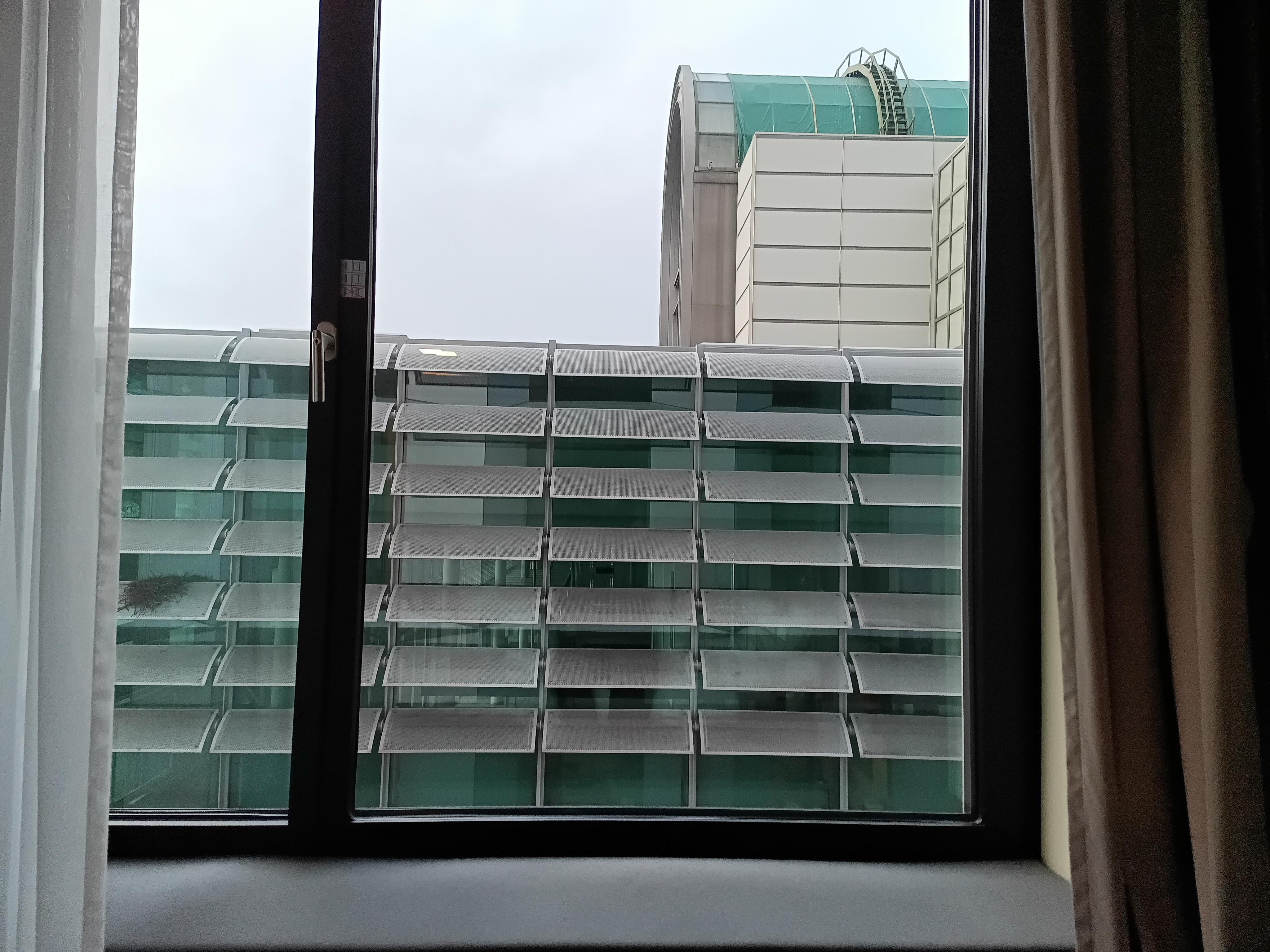 Udsigt fra værelset. På ingen måder i orden til prisen.