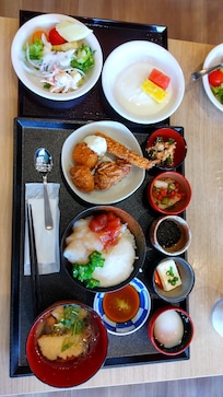 貝柱のお刺身がとても美味しかった
