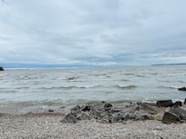 Short walk to the lake.