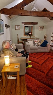 Sitting room with dining area