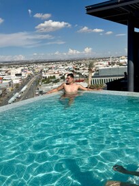 I like the pool!