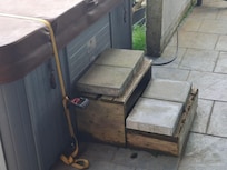 Zugang zum Hot Pot Marke Eigenbau