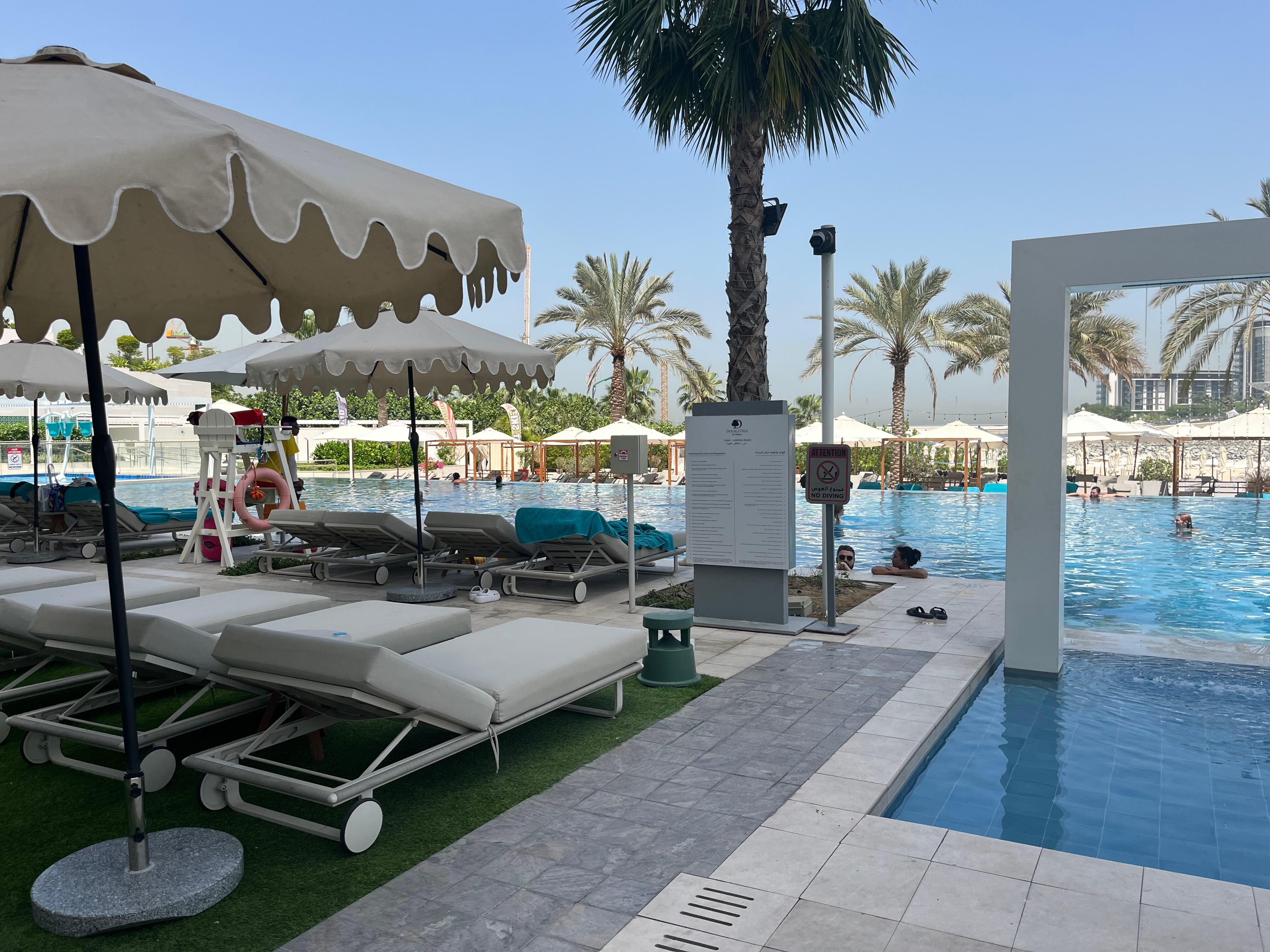 Bed and pool 
