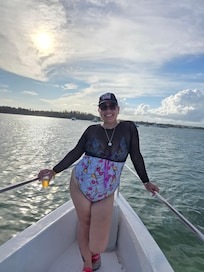 Tour seguro! Sin sorpresas de último minuto. A su llegada puede reservas y escoger de la gran variedad de tour a muy buen precio. Y seguro!