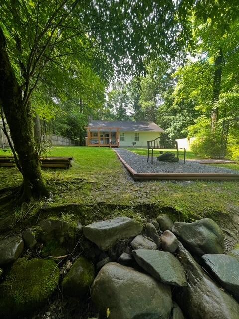 Easy walk to the creek.