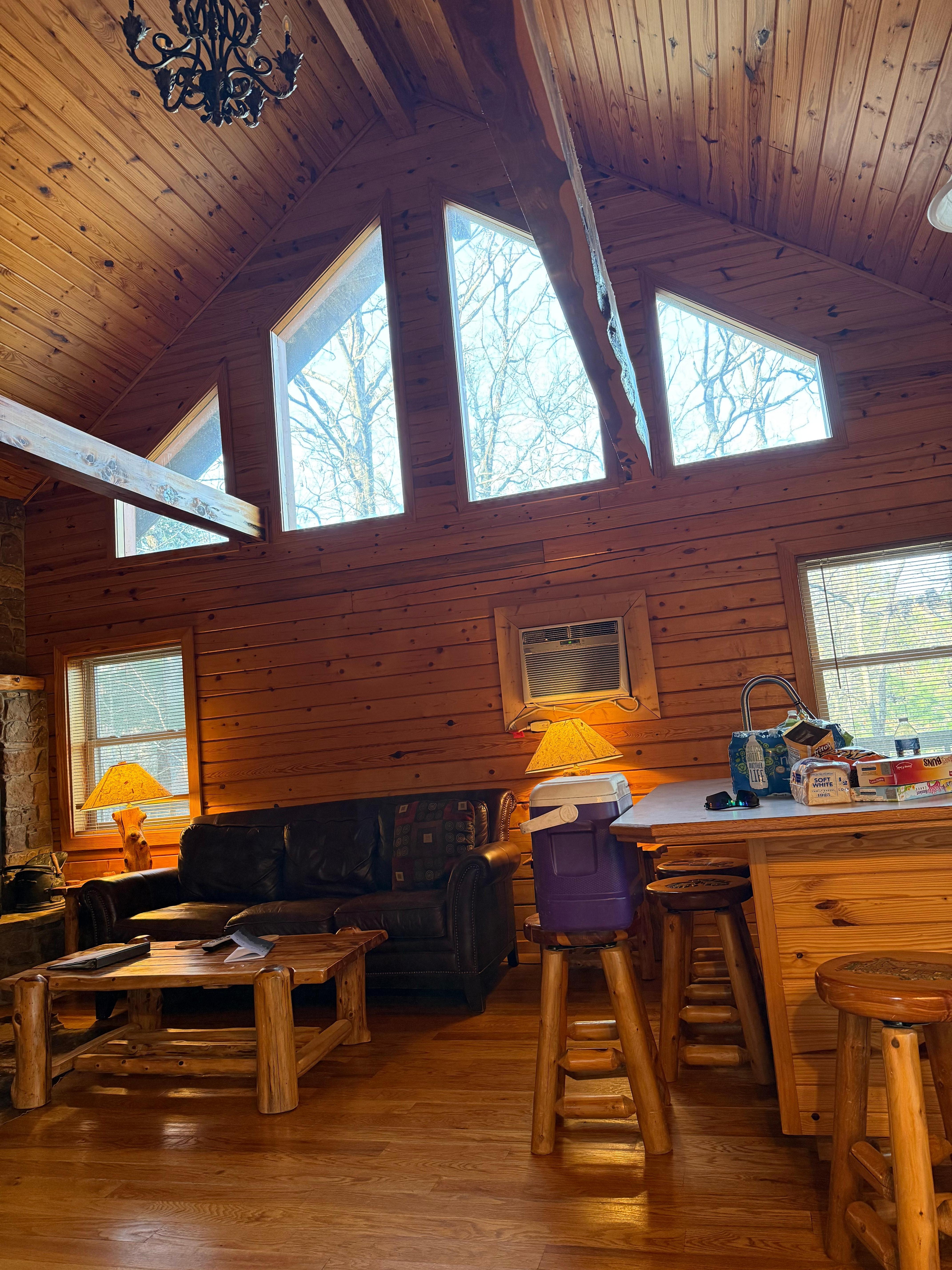 These windows let in so much light during the day we barely had to tun any on. 