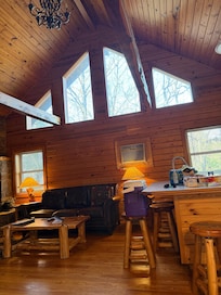 These windows let in so much light during the day we barely had to tun any on.