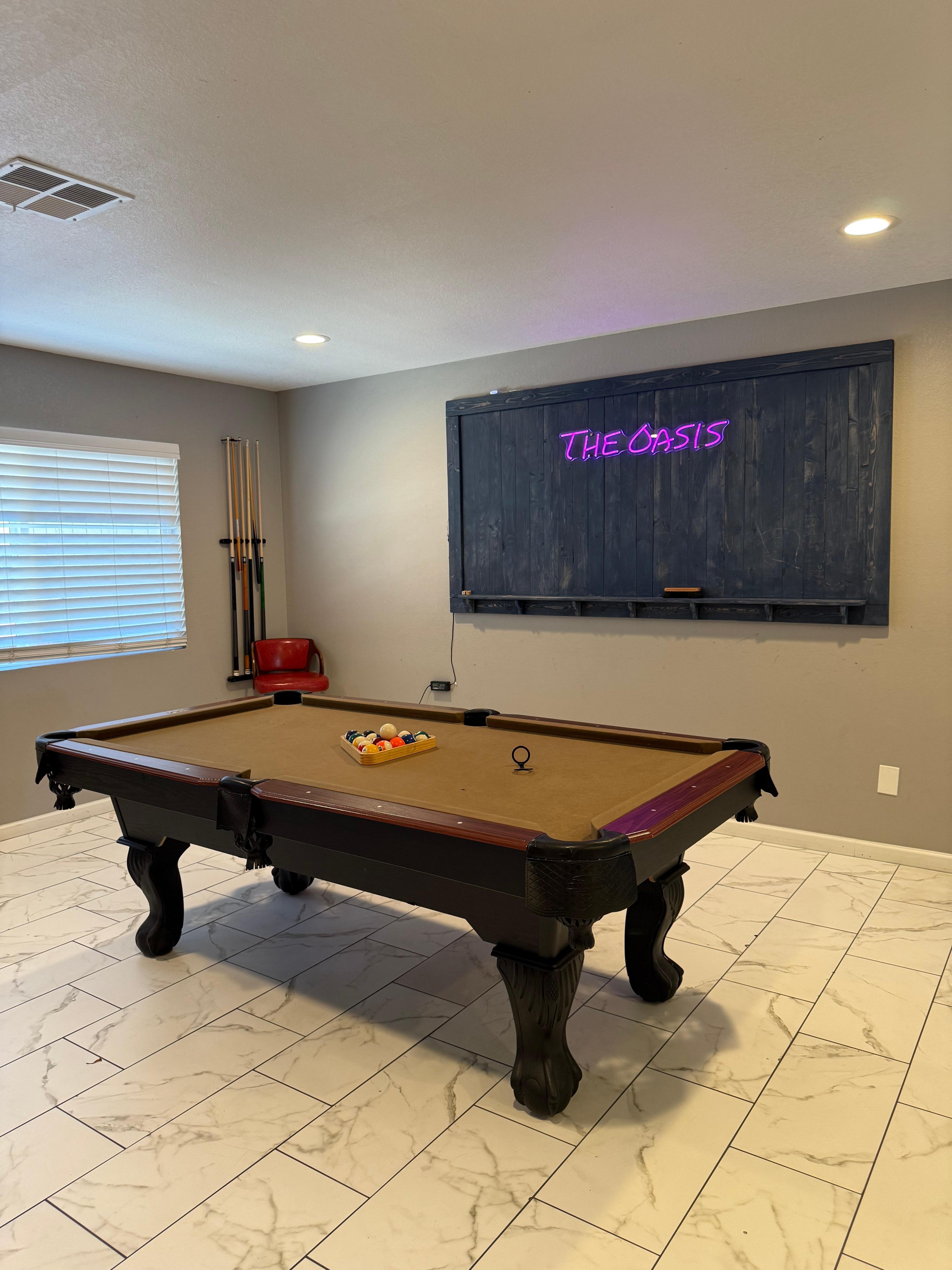 Great gathering area with lots of photo ops