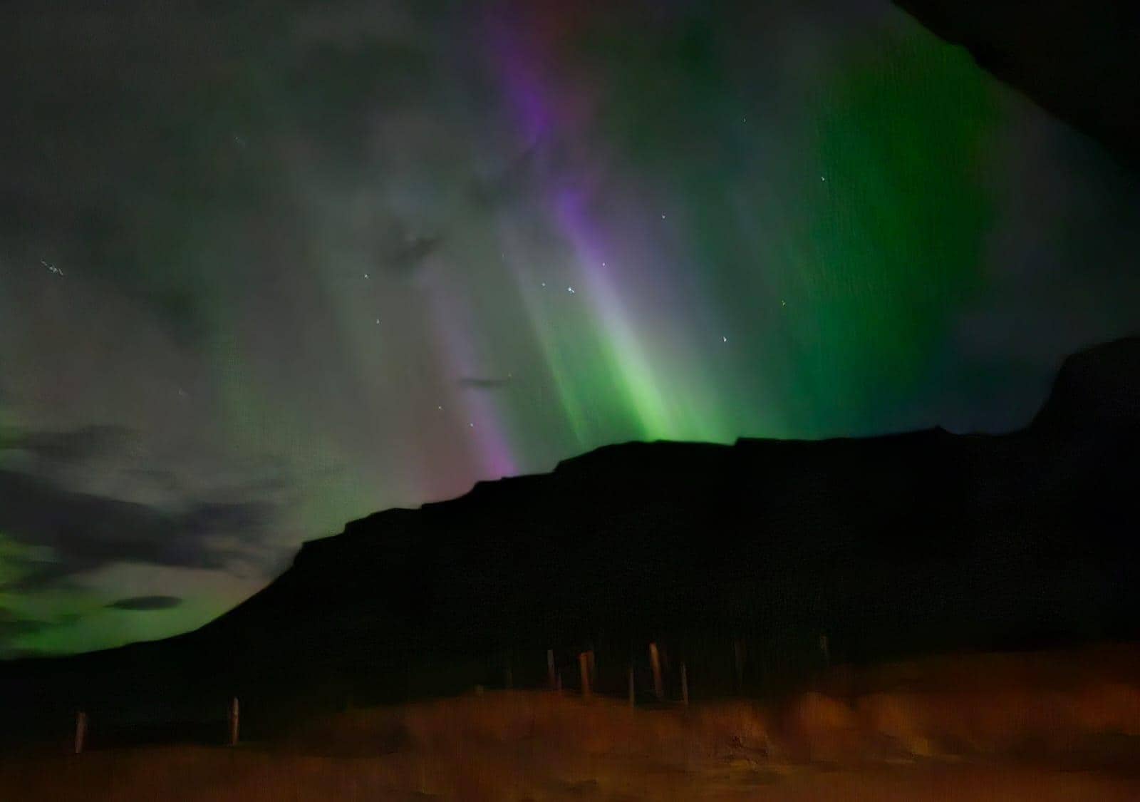 Aurora boreal vista desde el dormitorio.