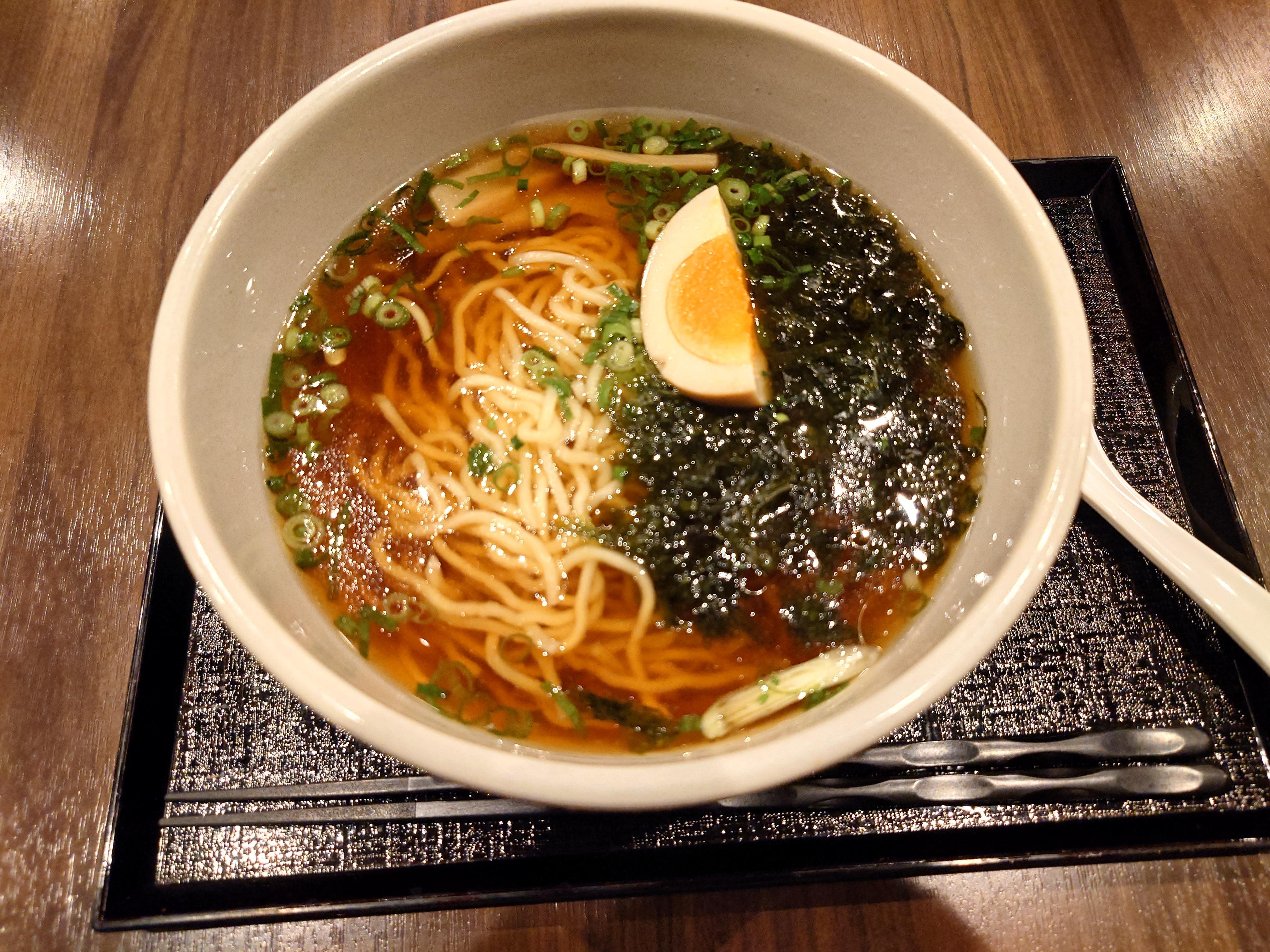 夜鳴きそばハーフ！
無料でした！
夜ご飯まだだったからラッキー✨美味しかった🤤✨