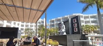 Pool bar/snack restaurant