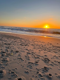 10 minute walk to great beach