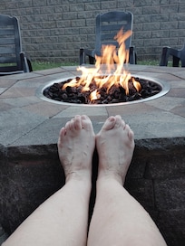 A nice fire pit to relax at the end of the day.