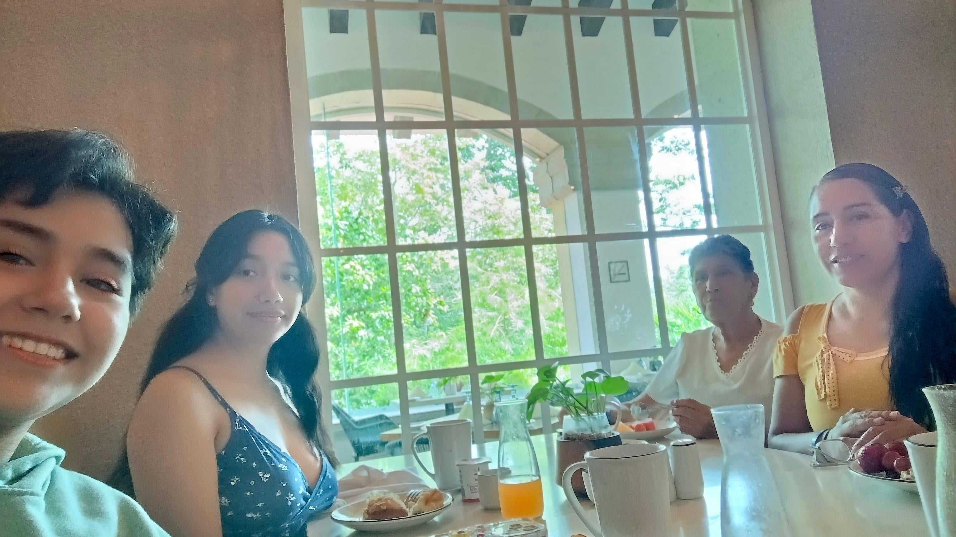 Los restaurantes son muy bonitos y el personal amable 