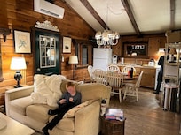 How cozy is this cabin!?!