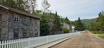 Vielles maisons non restaurées.